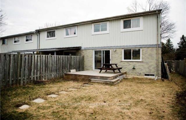 10 Juliana Square Property Photo 20