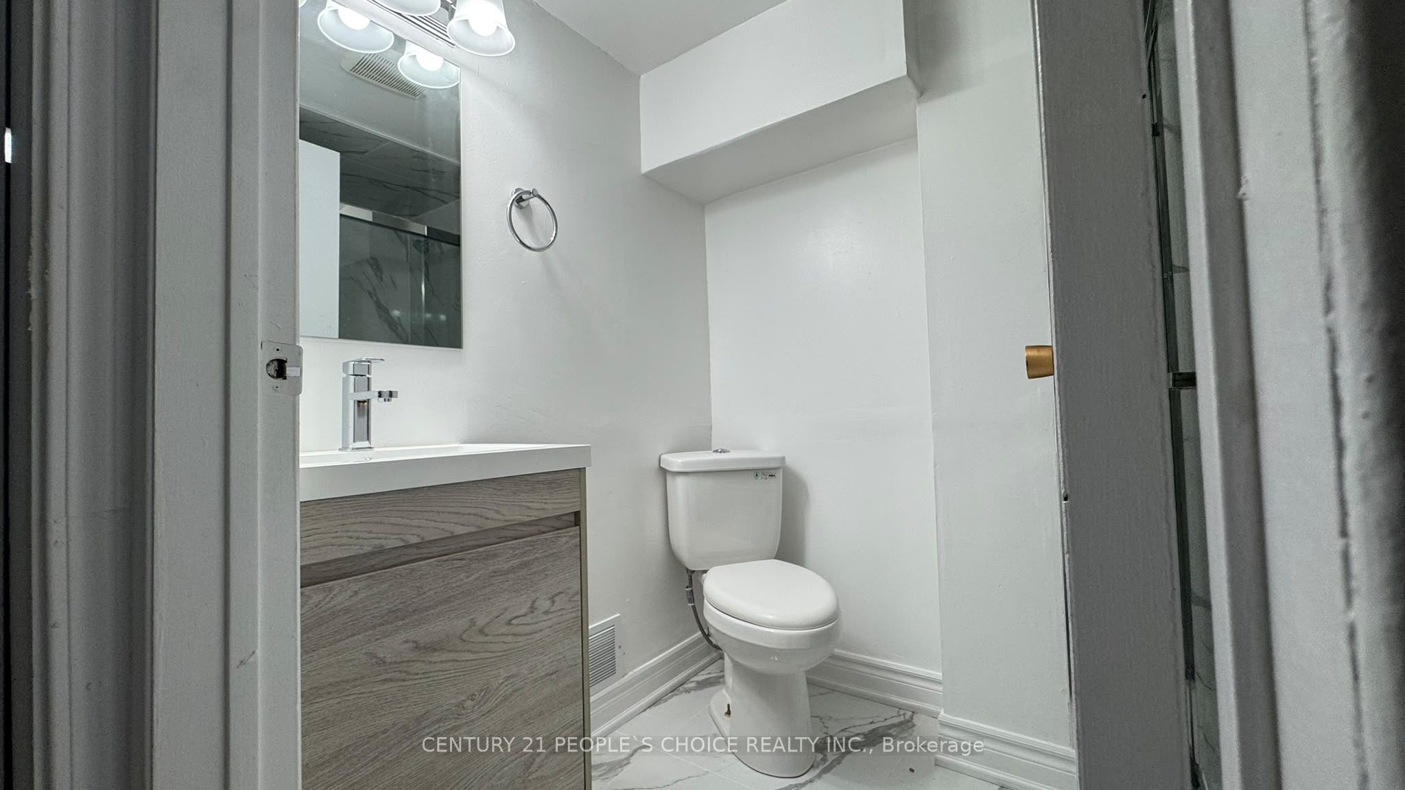 10 Juliana Square Property Photo 21