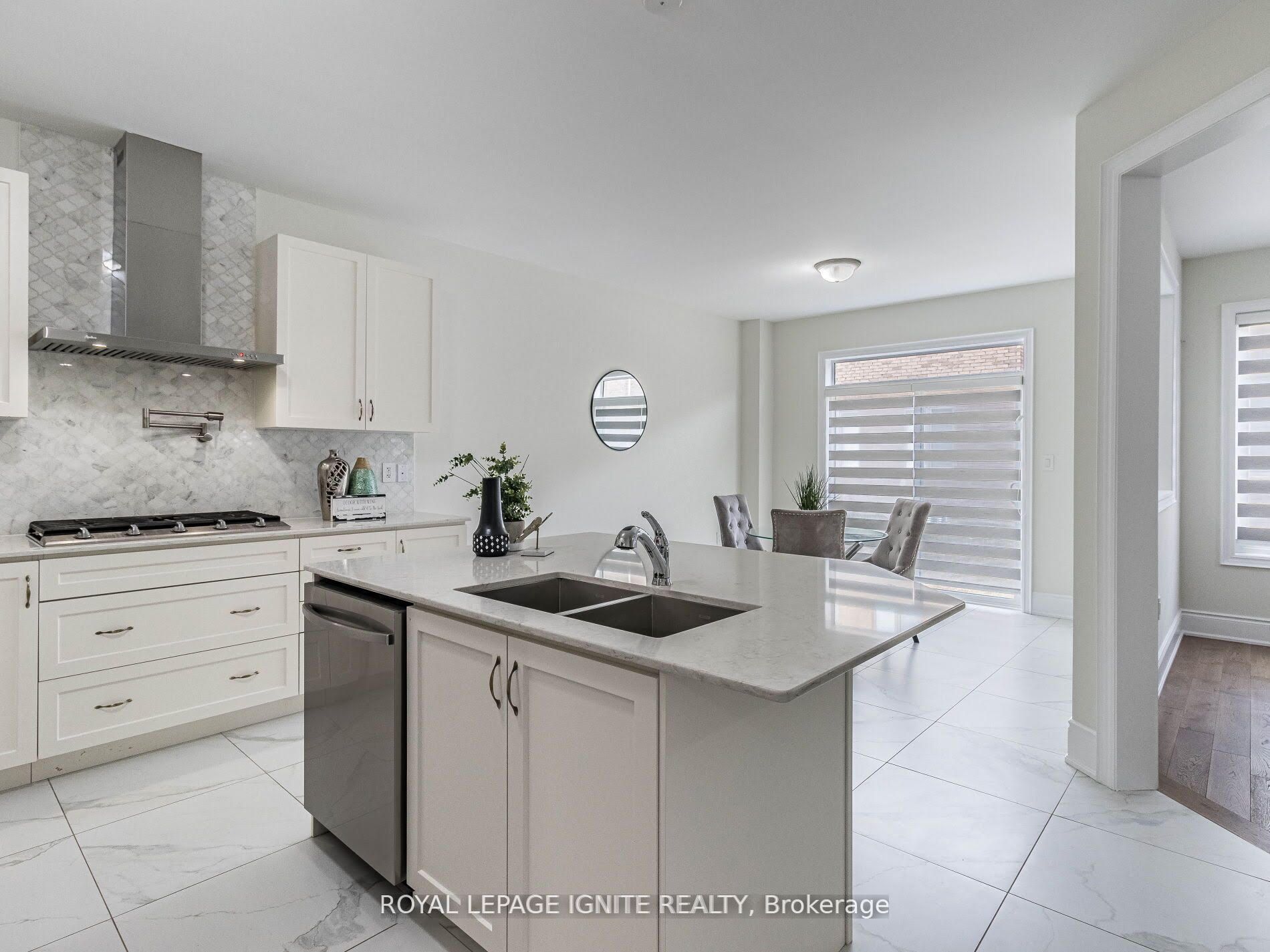 W14089440 Property Photo 10