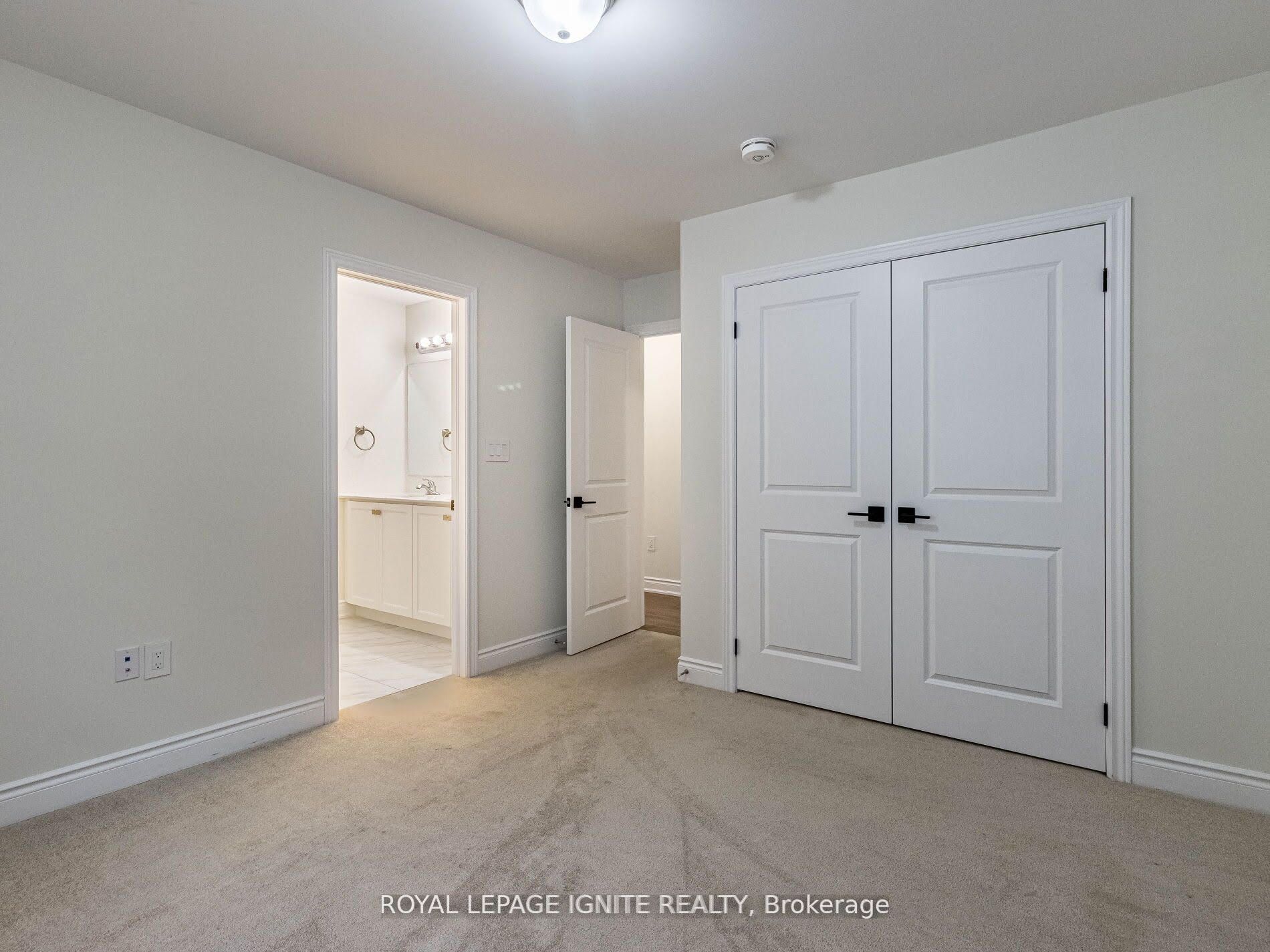 W14089440 Property Photo 21