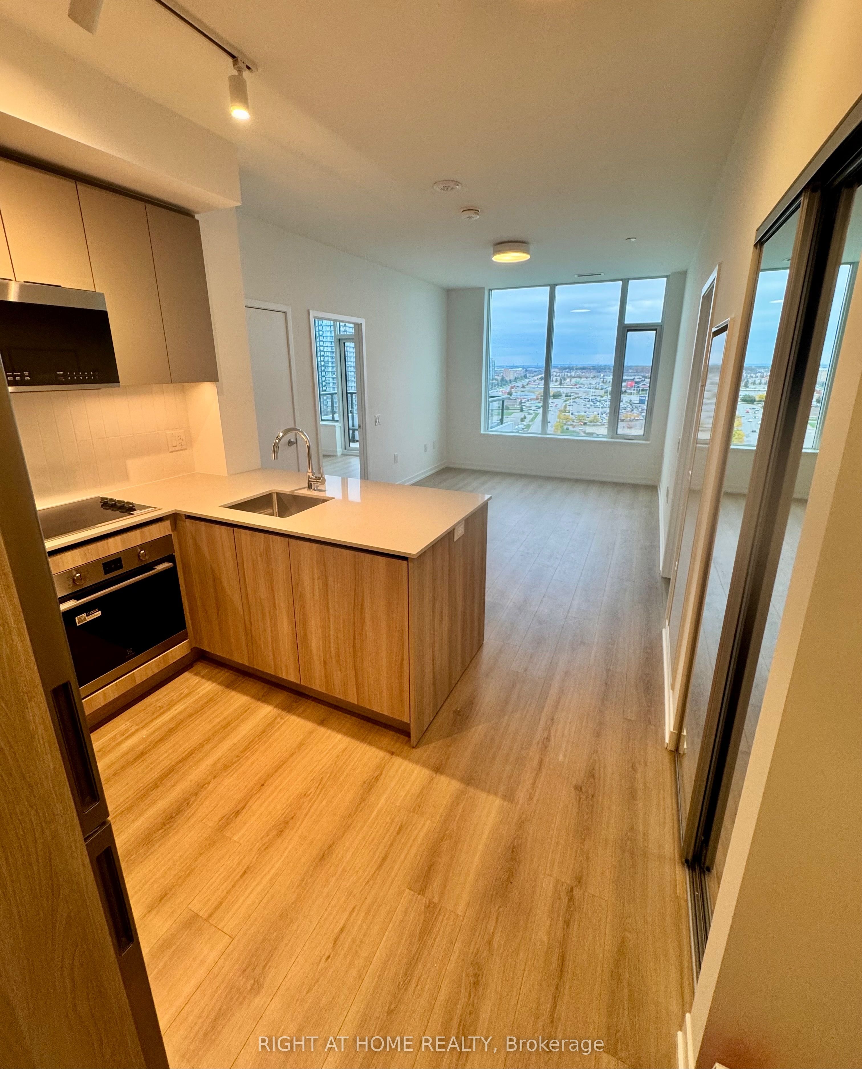 2485 Eglinton Avenue W Avenue 1501 Property Photo 6