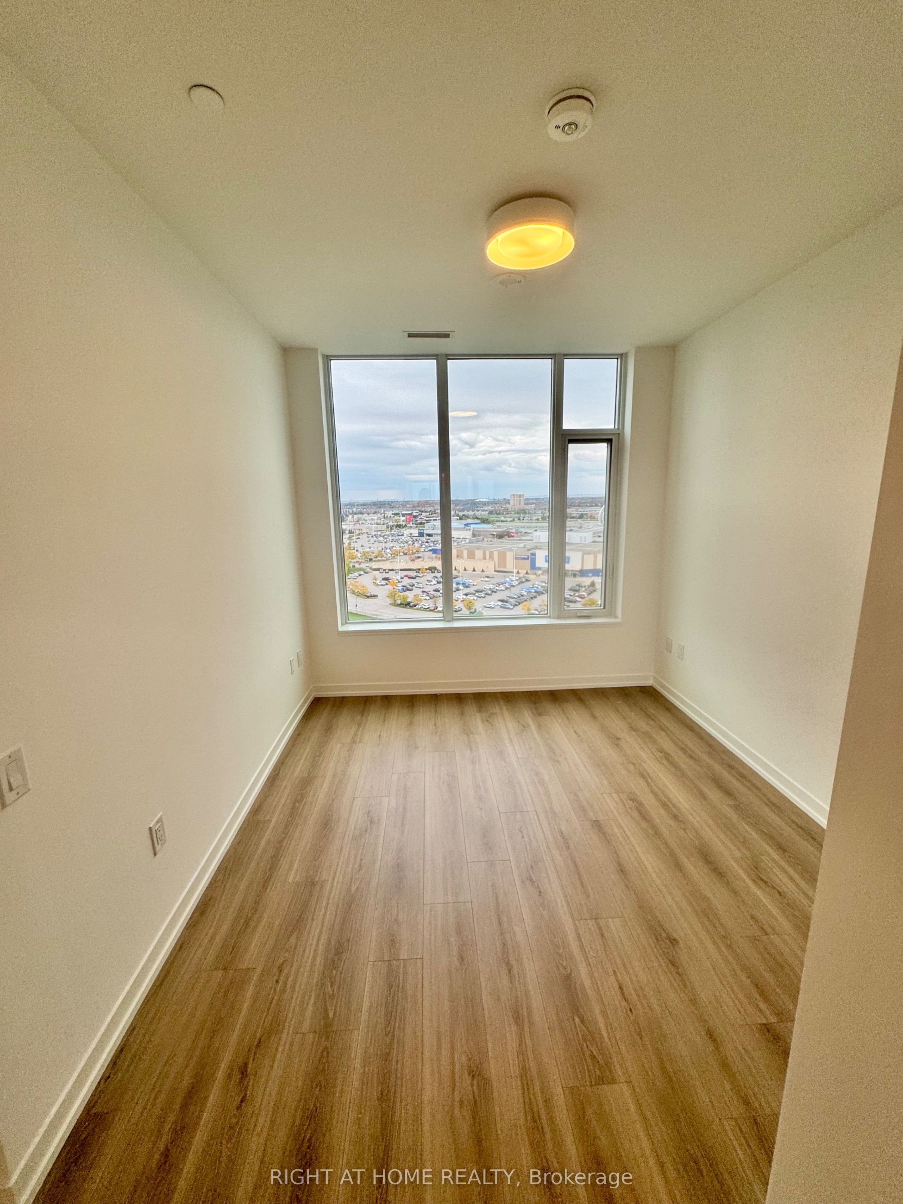 2485 Eglinton Avenue W Avenue 1501 Property Photo 8