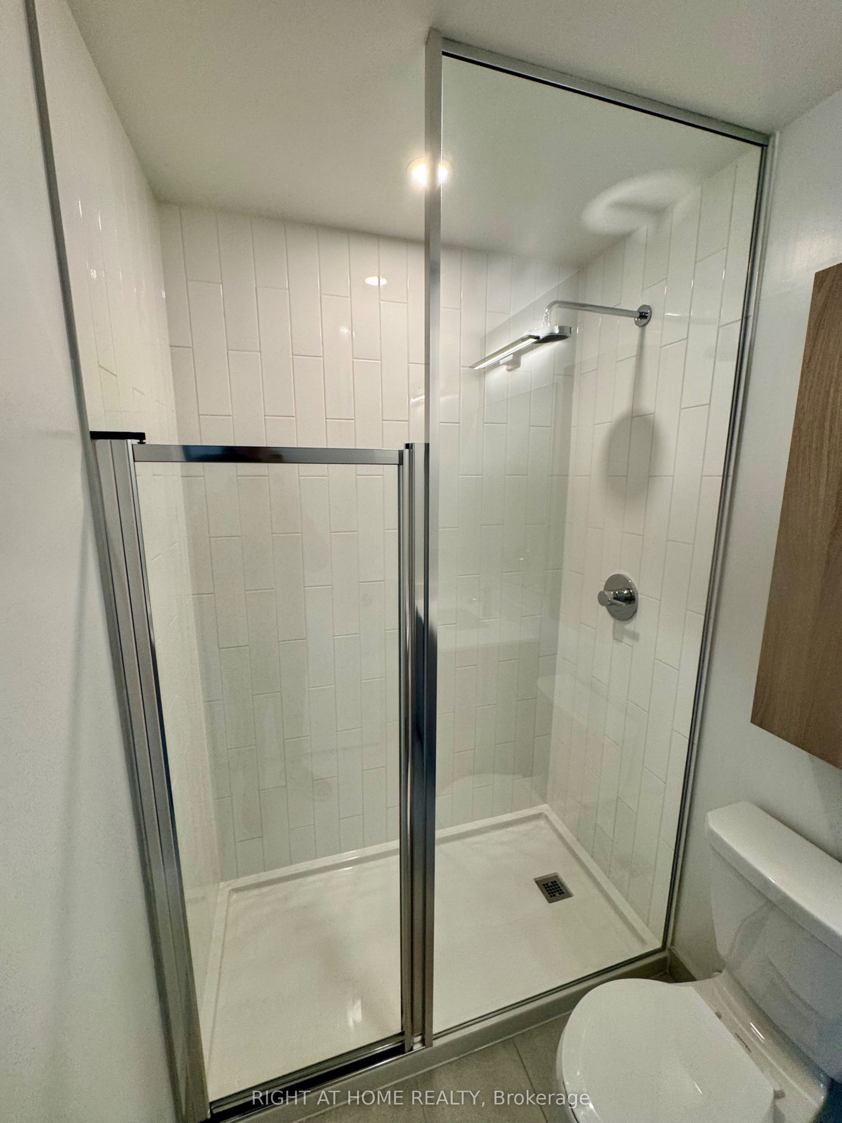 2485 Eglinton Avenue W Avenue 1501 Property Photo 13