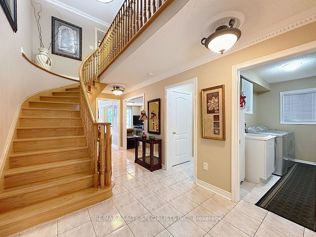 9 Siesta Court Property Photo 5