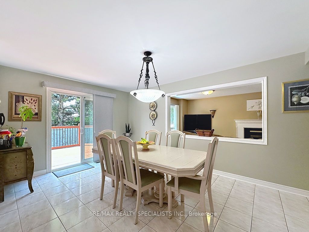 9 Siesta Court Property Photo 14