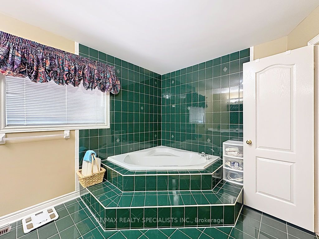 9 Siesta Court Property Photo 25