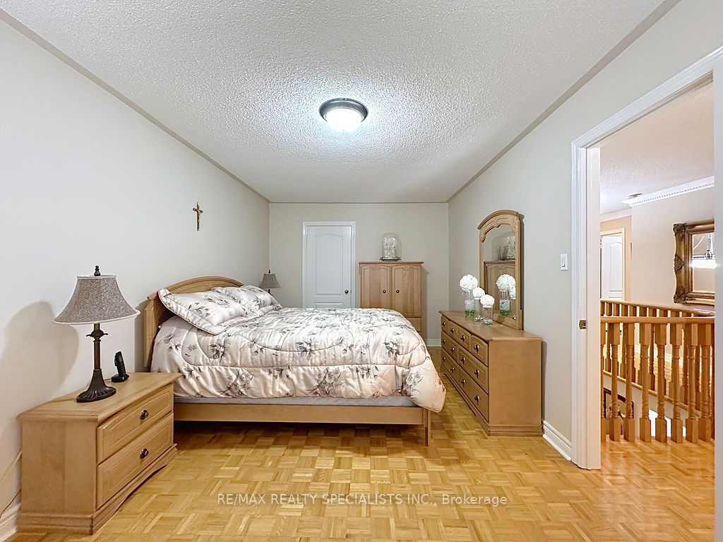 9 Siesta Court Property Photo 27
