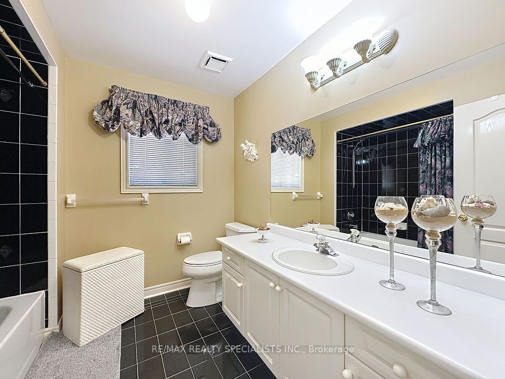 9 Siesta Court Property Photo 31