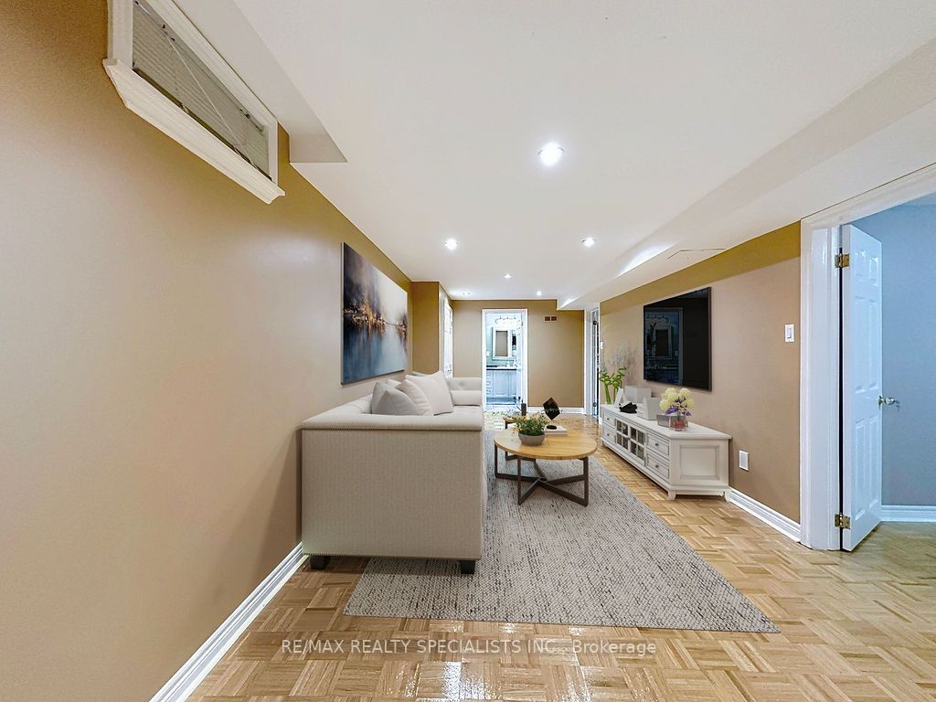 9 Siesta Court Property Photo 36