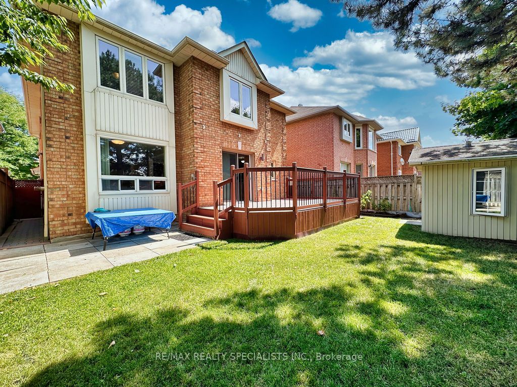 9 Siesta Court Property Photo 37