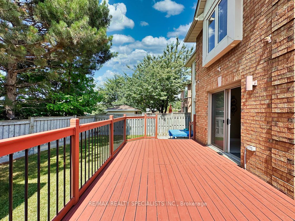 9 Siesta Court Property Photo 38