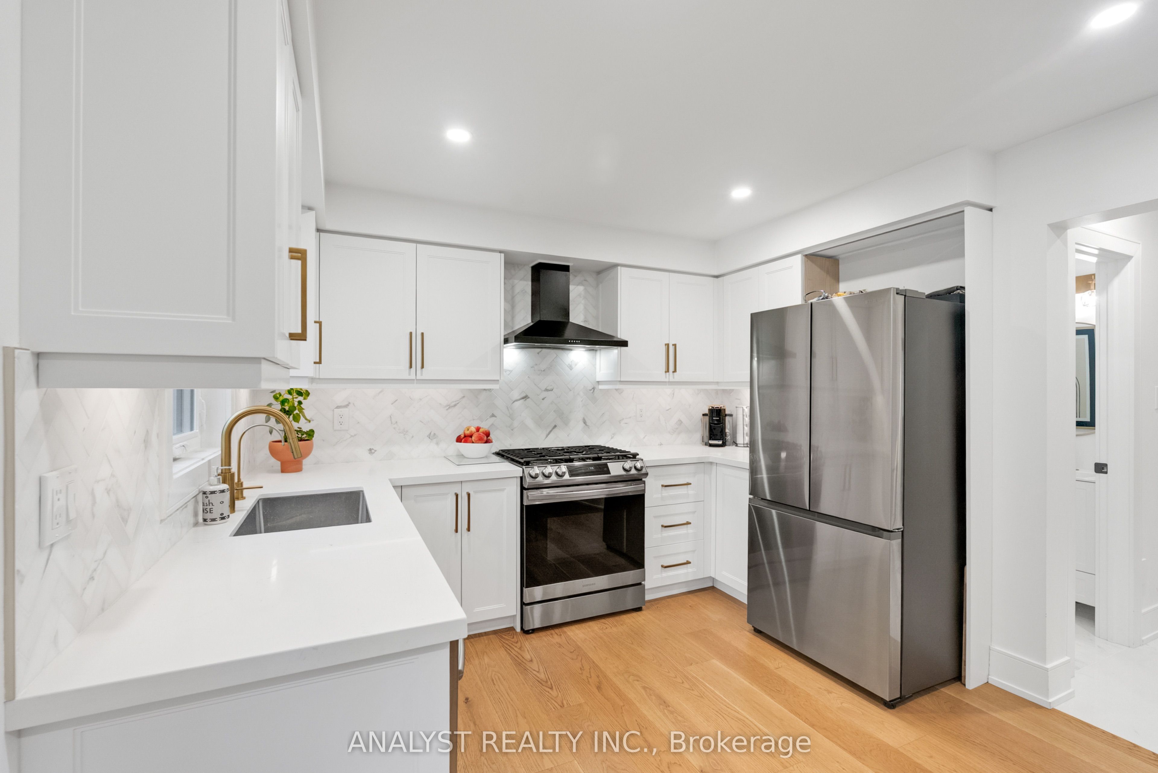 7 Compton Court Property Photo 10