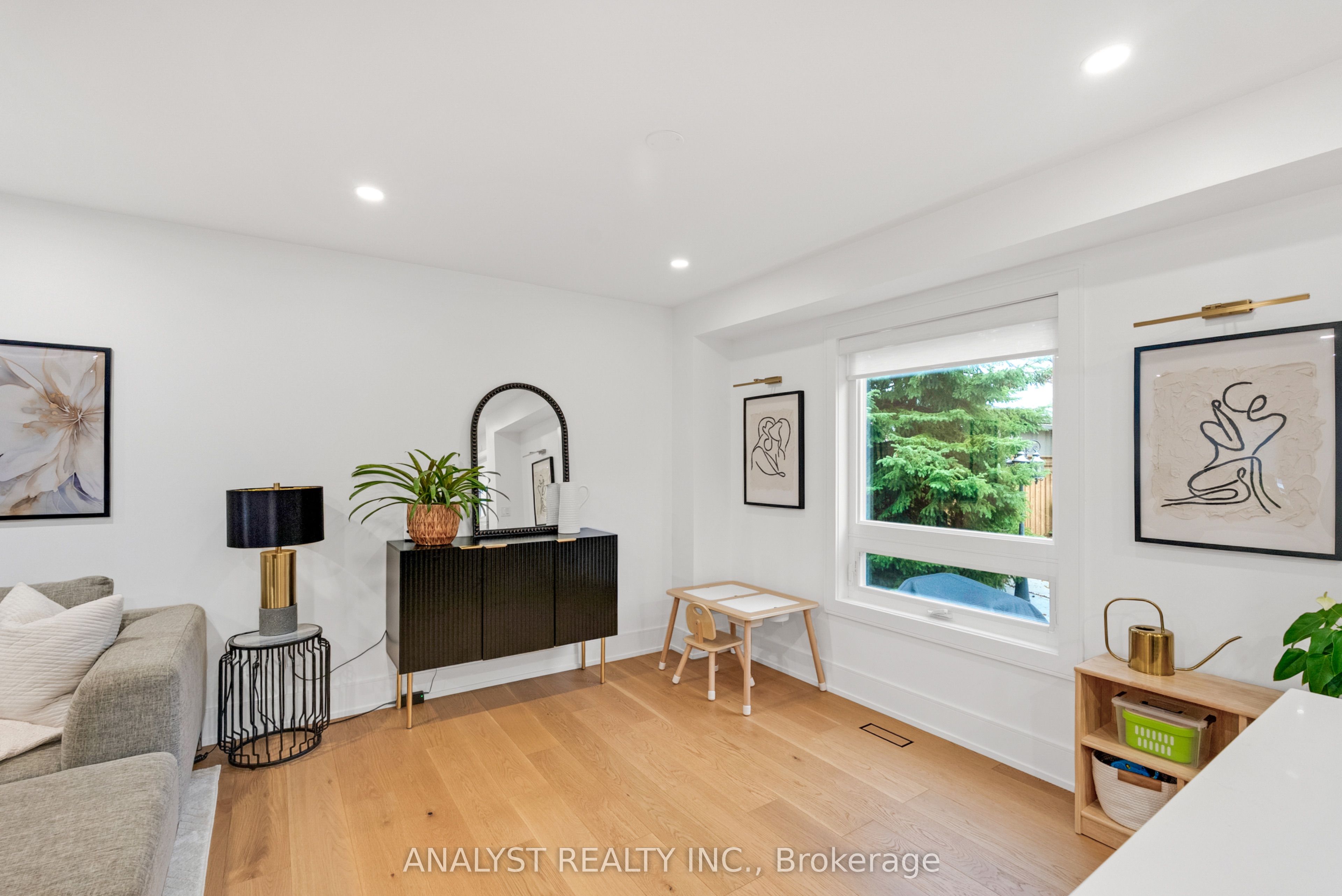 7 Compton Court Property Photo 12
