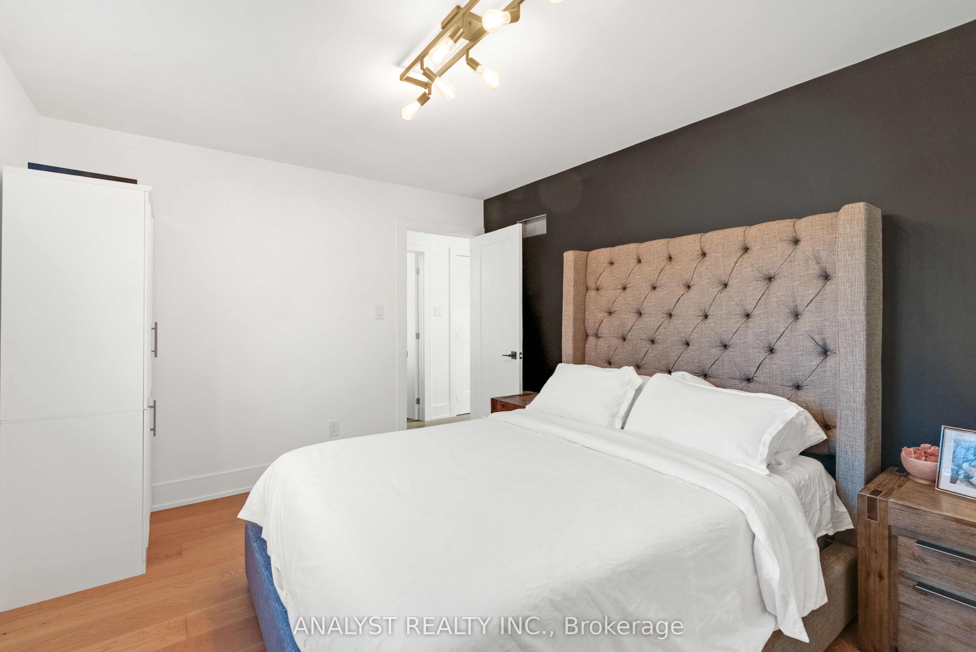 7 Compton Court Property Photo 19