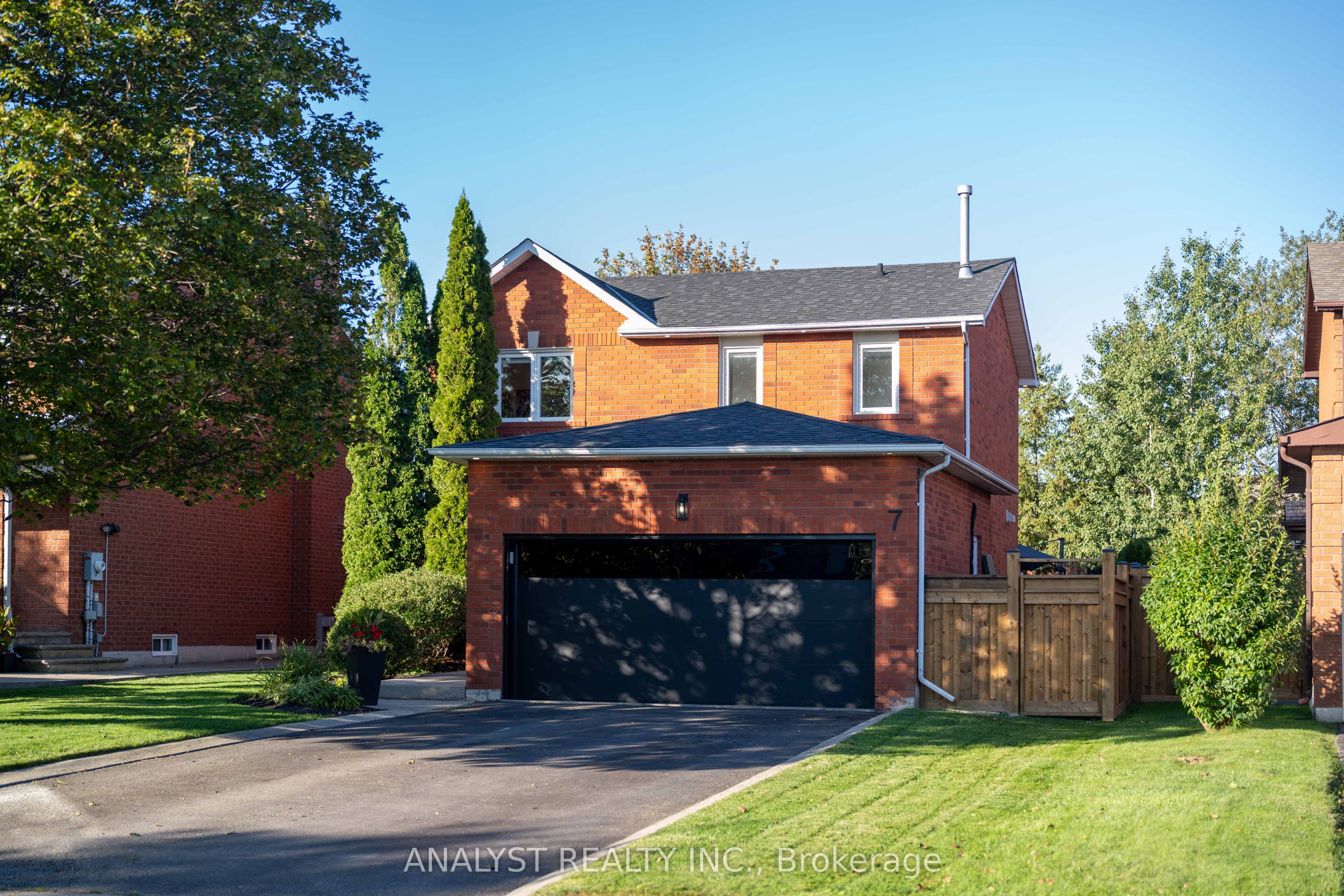 7 Compton Court Property Photo 29