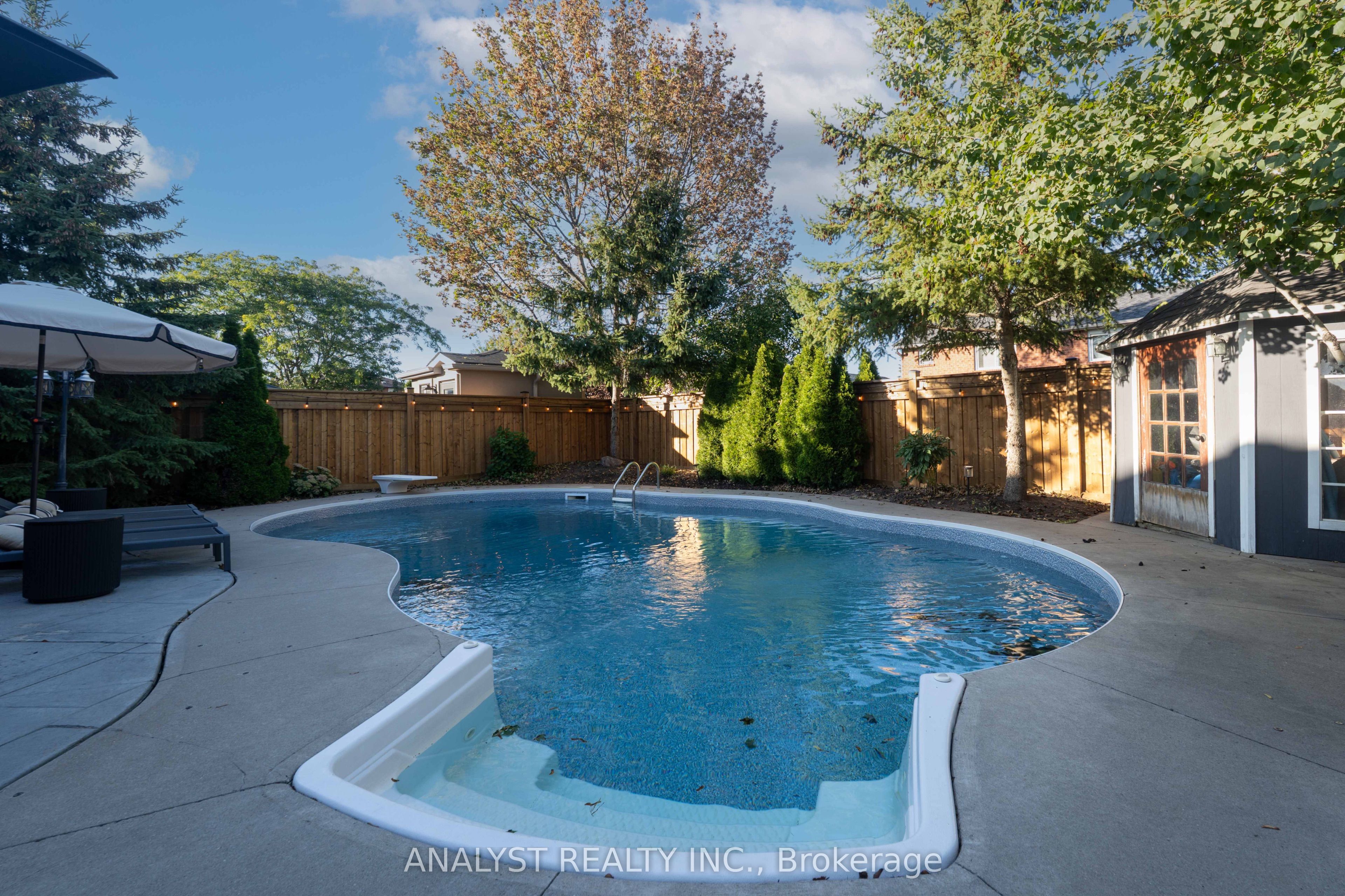 7 Compton Court Property Photo 32