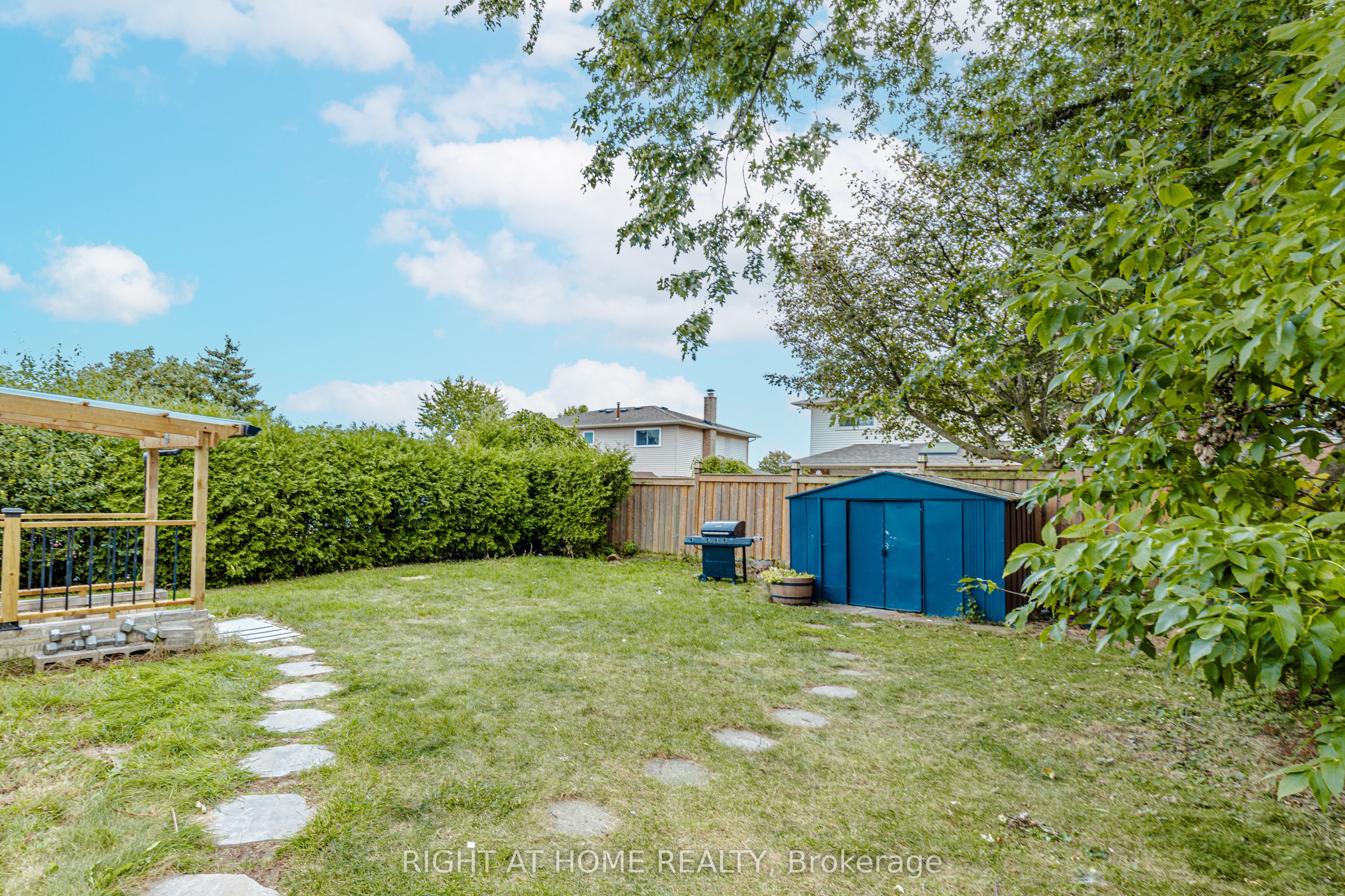 2358 Arnold Crescent Property Photo 46
