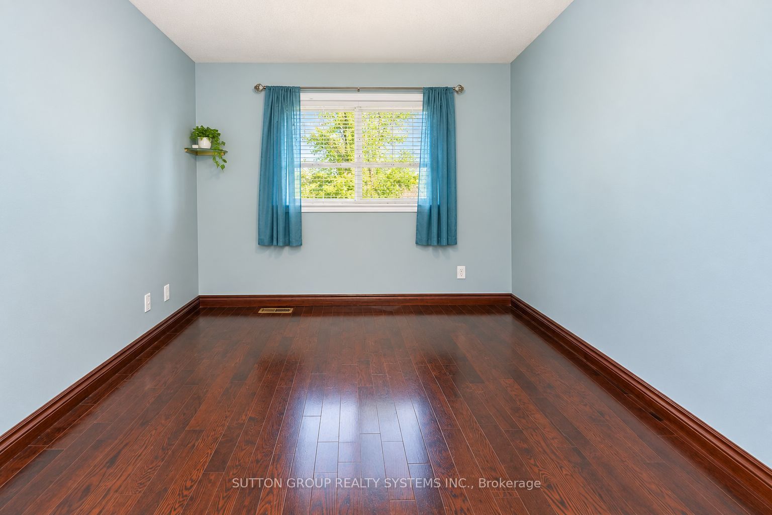 2337 Padstow Crescent Property Photo 10