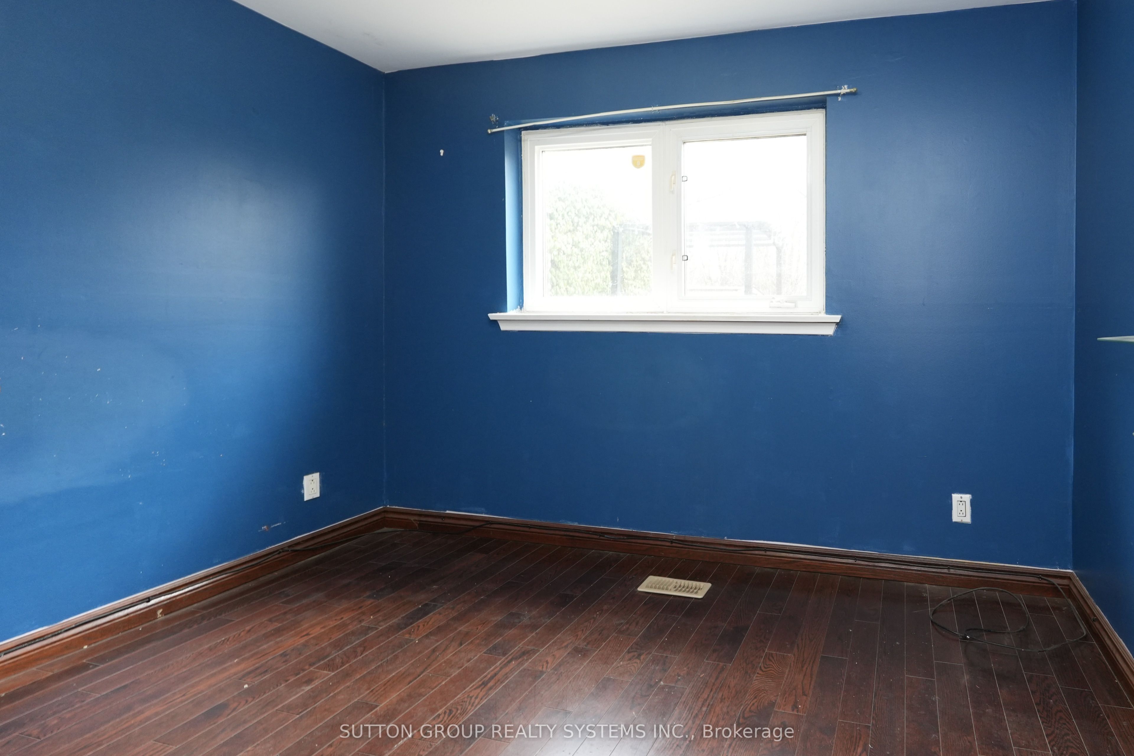 2337 Padstow Crescent Property Photo 16
