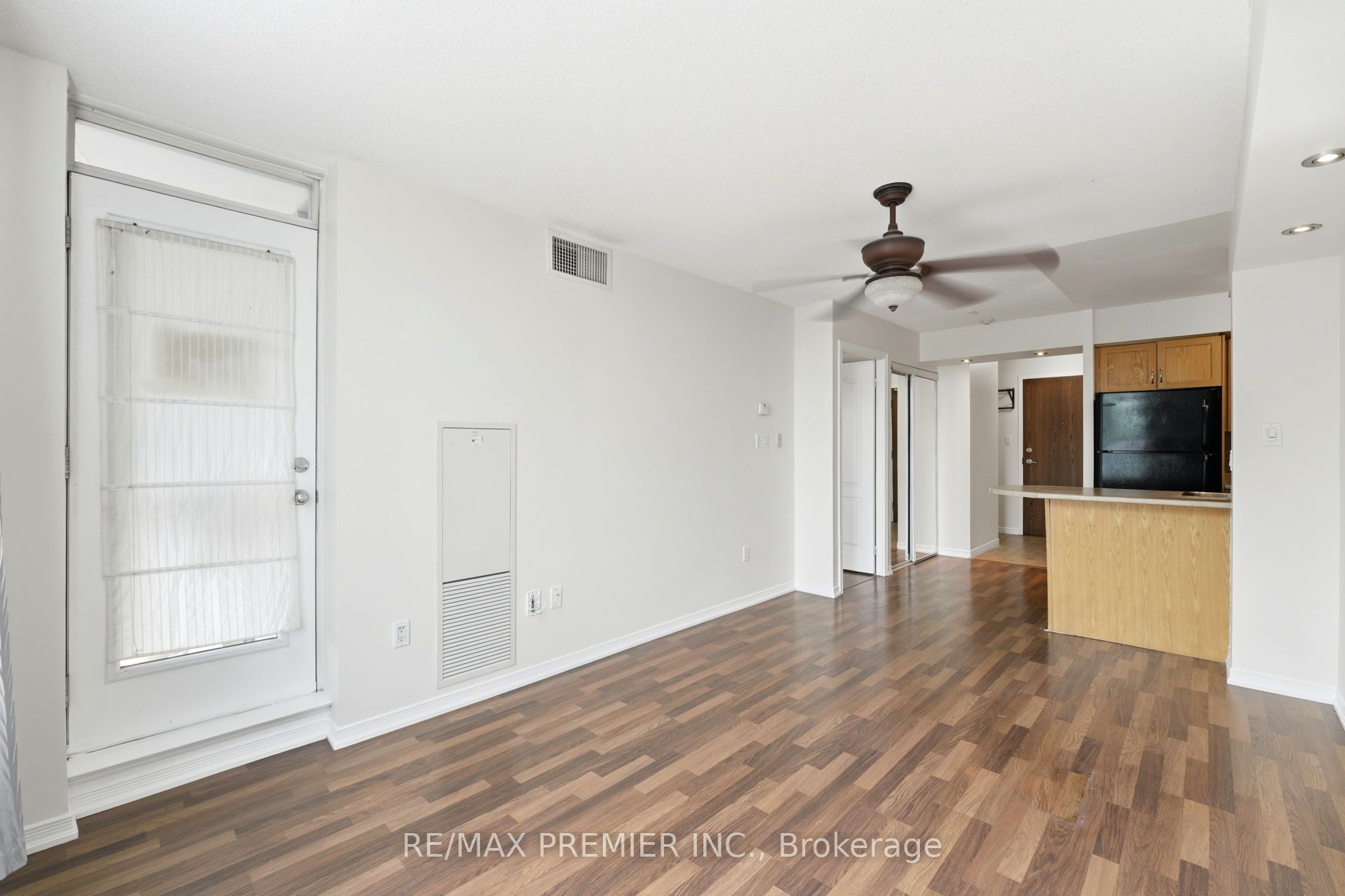 2772 Keele Street 306 Property Photo 8