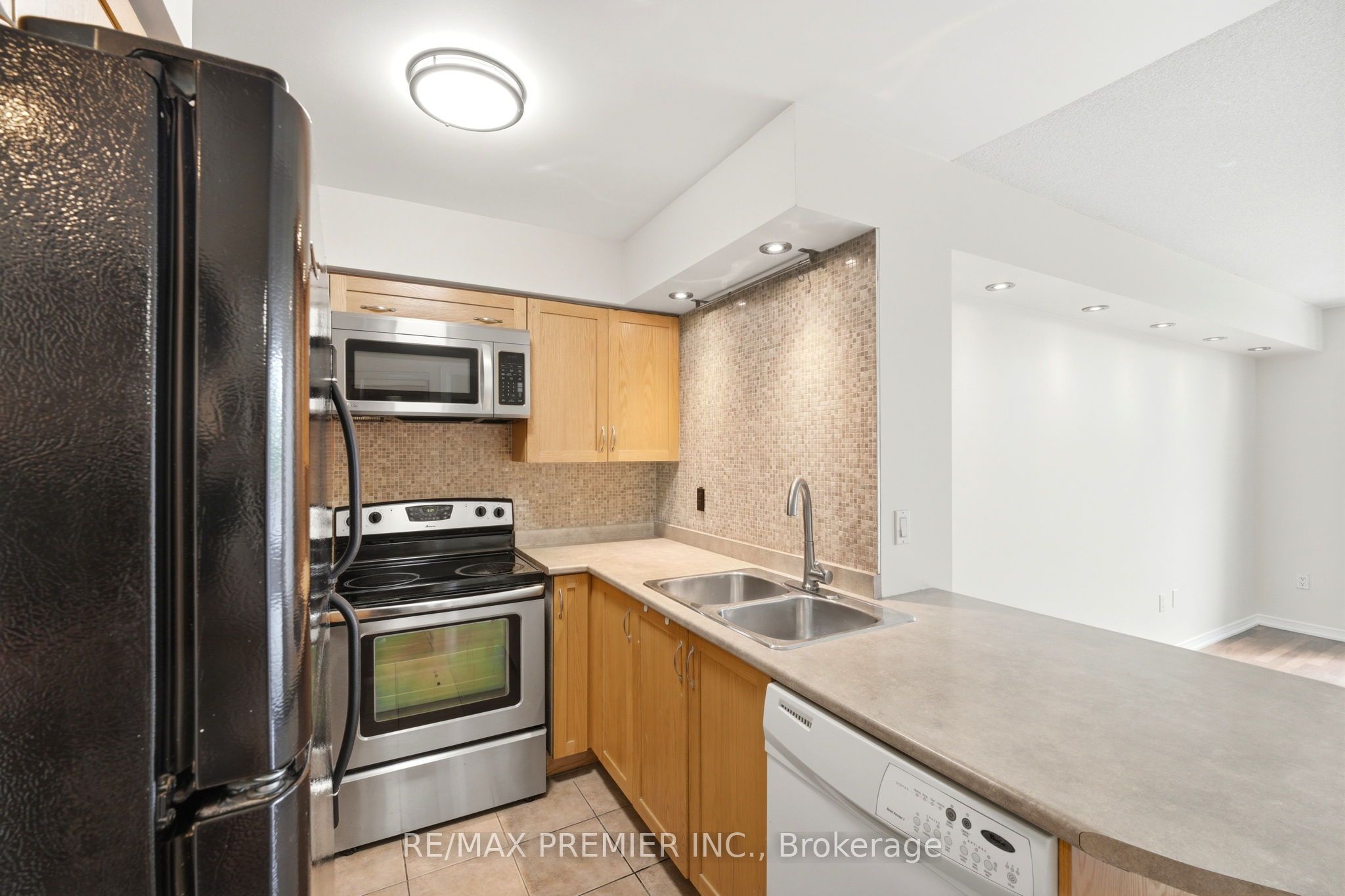 2772 Keele Street 306 Property Photo 12