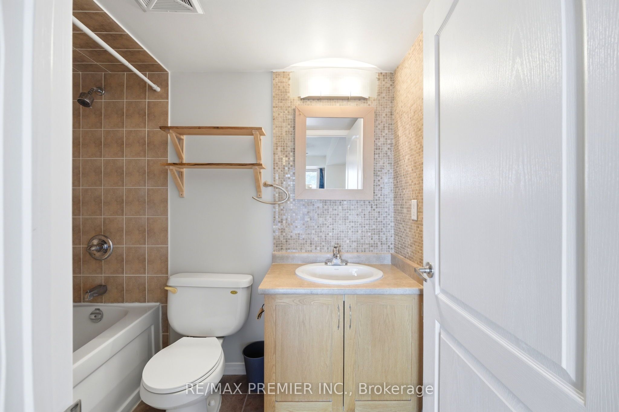 2772 Keele Street 306 Property Photo 18