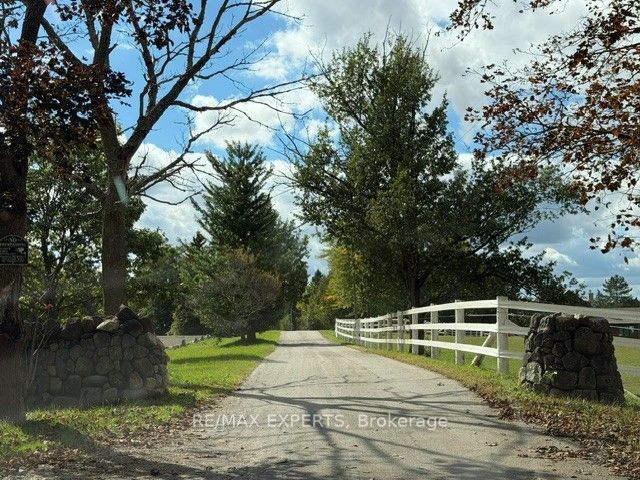 13510 Fifth Line Property Photo 1