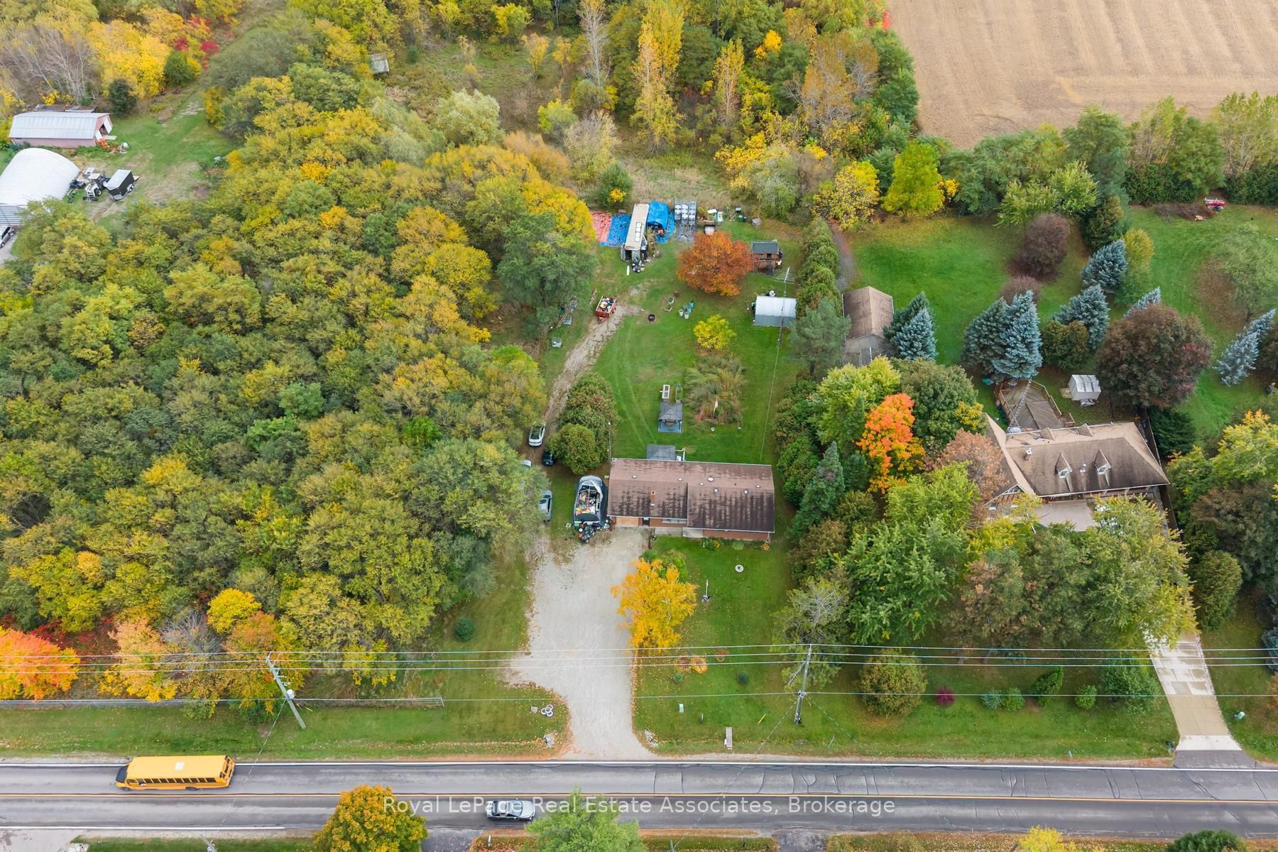 13330 5 Side Road Property Photo 2
