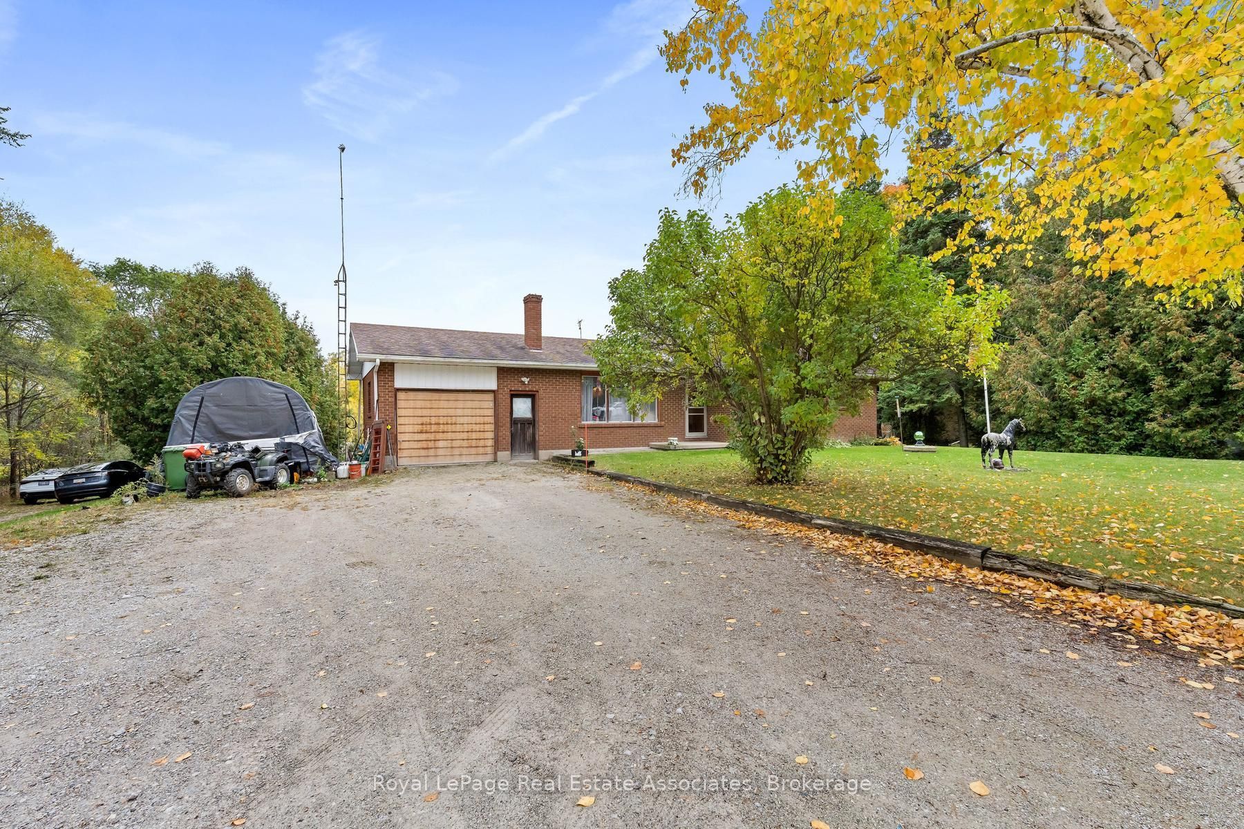 13330 5 Side Road Property Photo 3