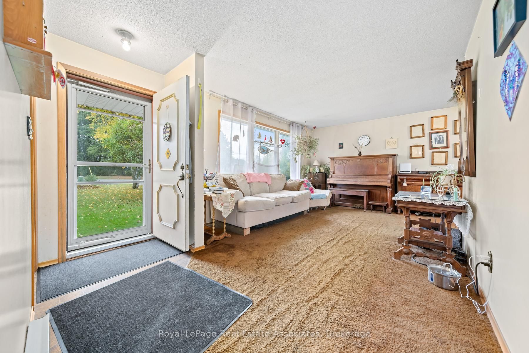 13330 5 Side Road Property Photo 9