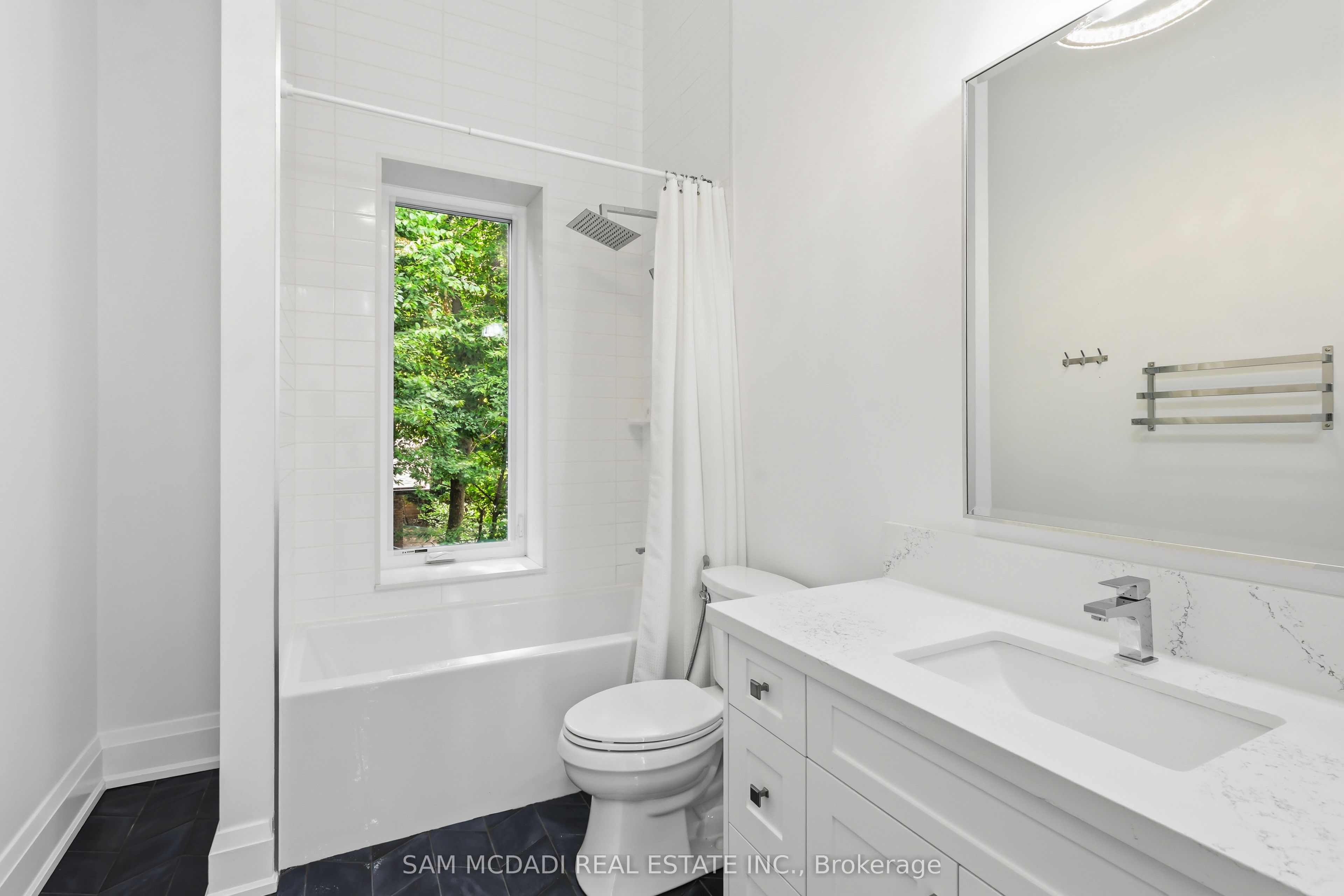 1750 Lincolnshire Boulevard Property Photo 18