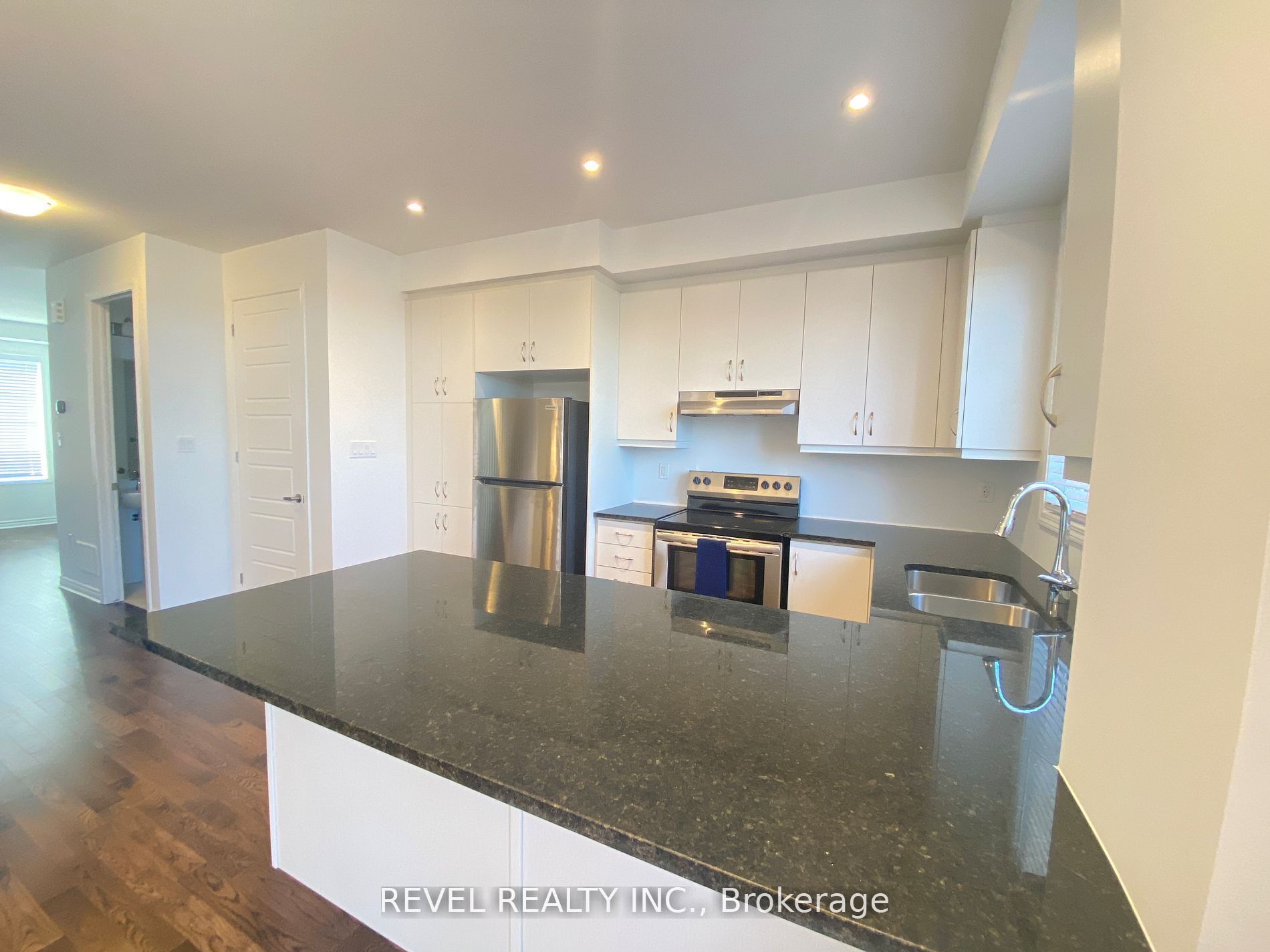 3075 John Mckay Boulevard Property Photo 8