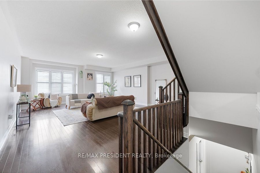 35 Fresnel Road Property Photo 2