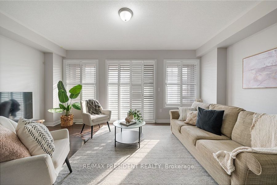 35 Fresnel Road Property Photo 5