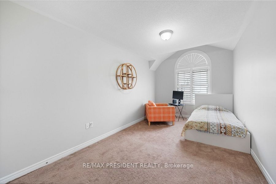 35 Fresnel Road Property Photo 10