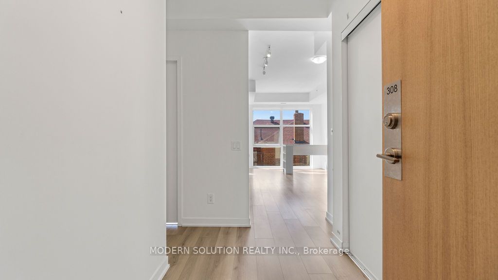 1787 St Clair Avenue W 308 Property Photo 3