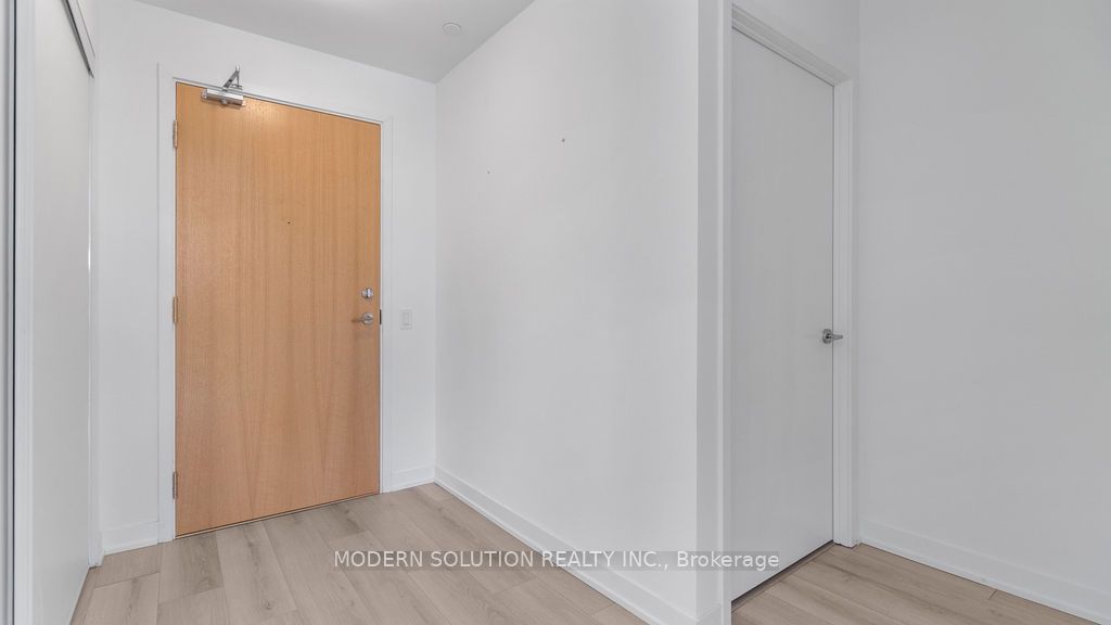 1787 St Clair Avenue W 308 Property Photo 4