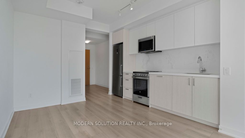 1787 St Clair Avenue W 308 Property Photo 7