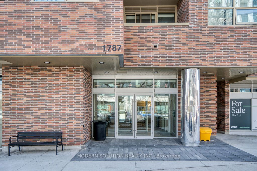 1787 St Clair Avenue W 308 Property Photo 21