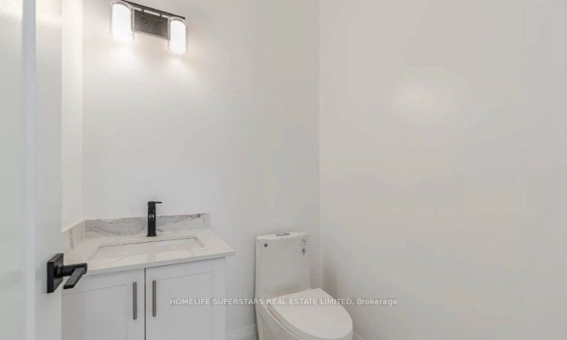 8 Santa Barbra Lane Property Photo 17