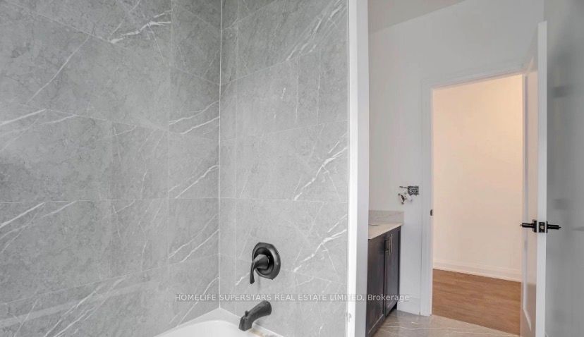 8 Santa Barbra Lane Property Photo 25