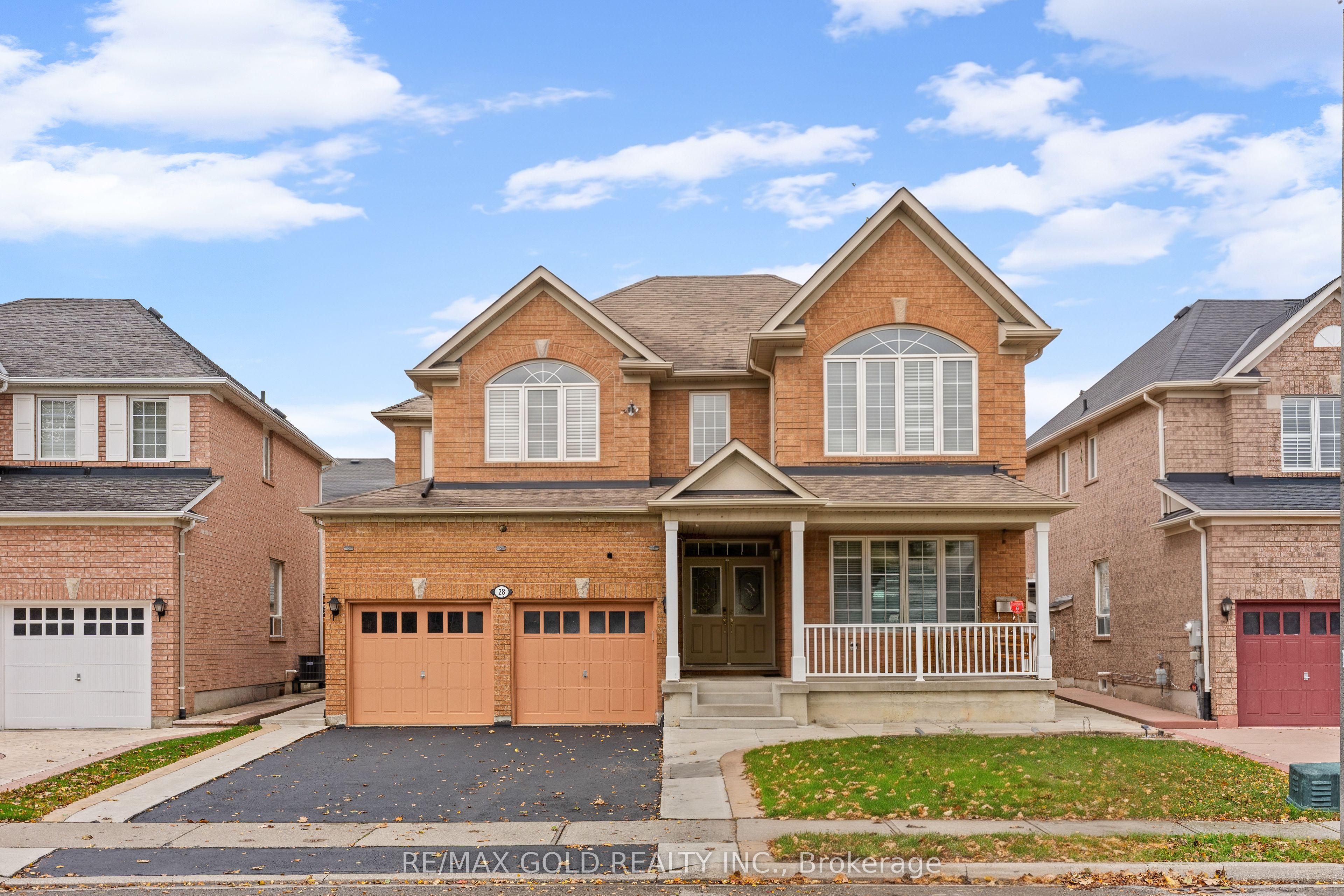 28 Latania Boulevard Property Photo 1