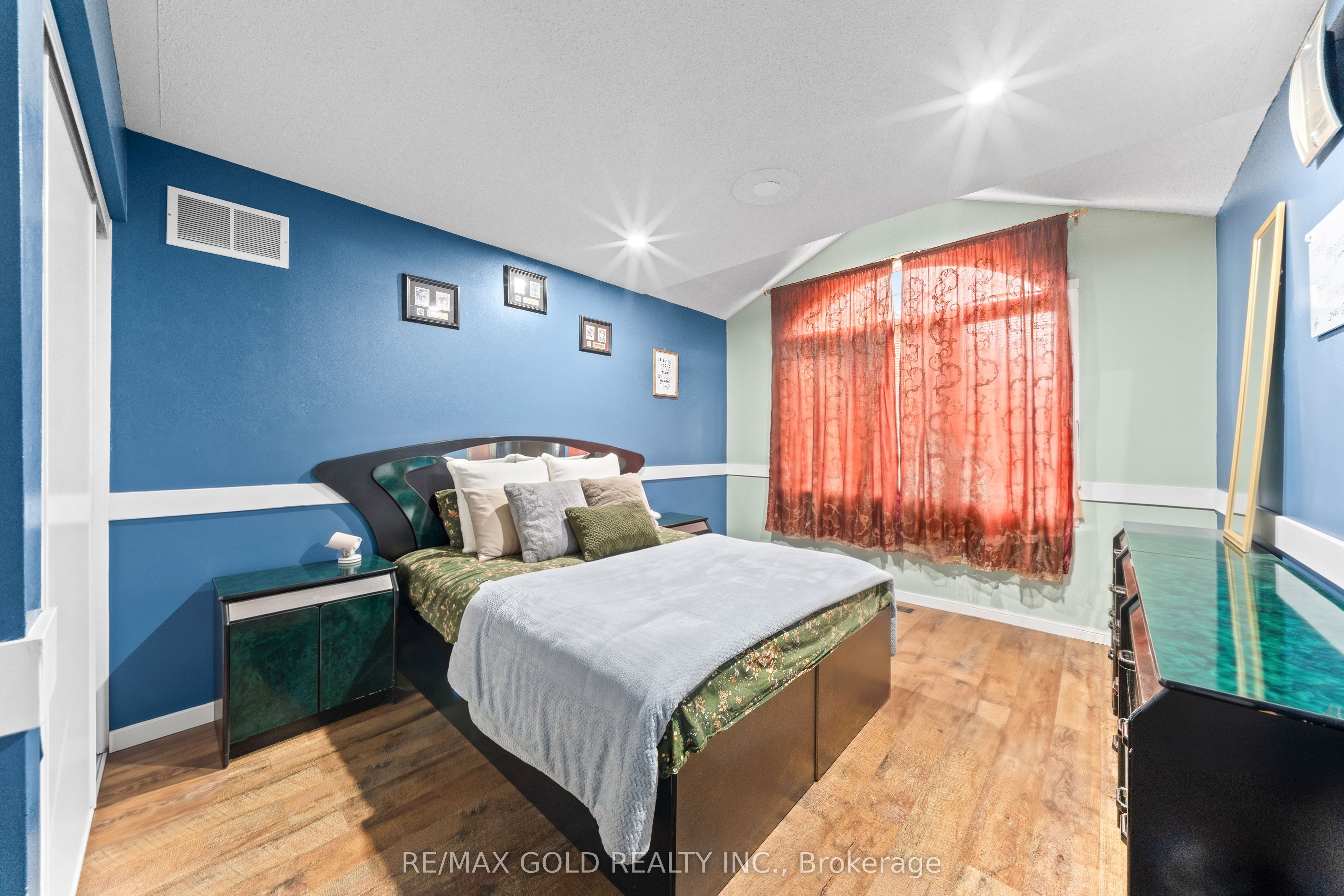 28 Latania Boulevard Property Photo 24