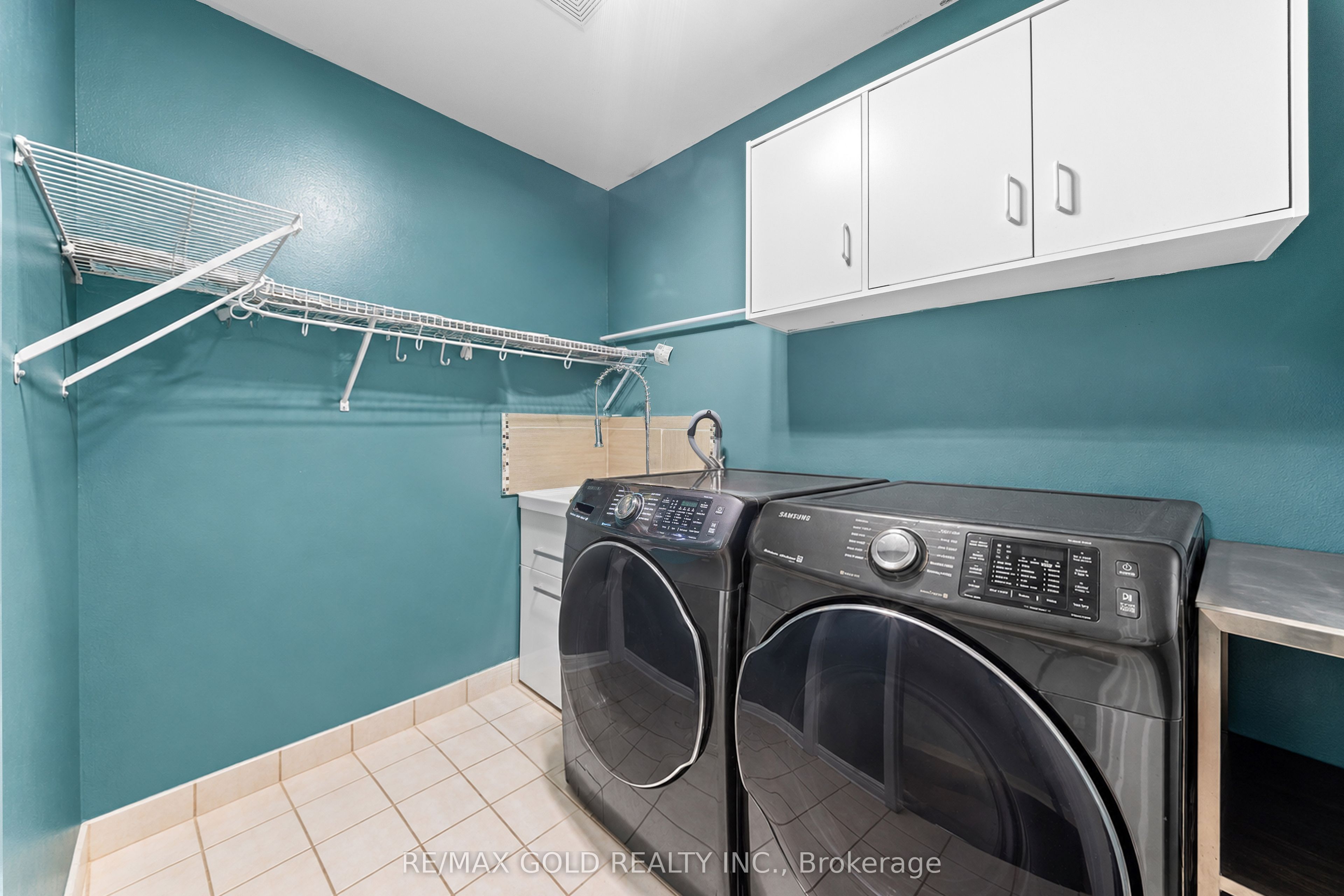 28 Latania Boulevard Property Photo 29