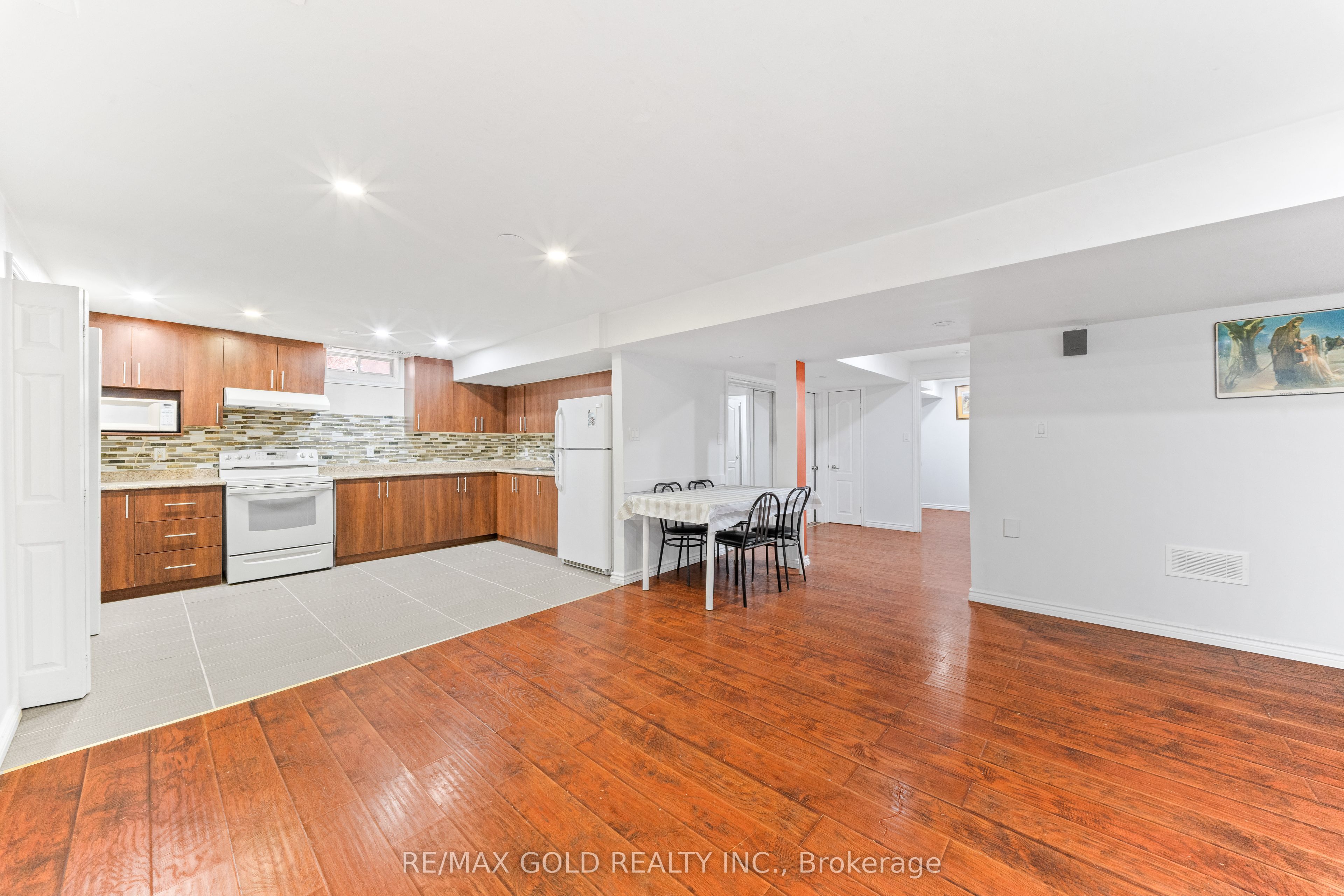 28 Latania Boulevard Property Photo 33