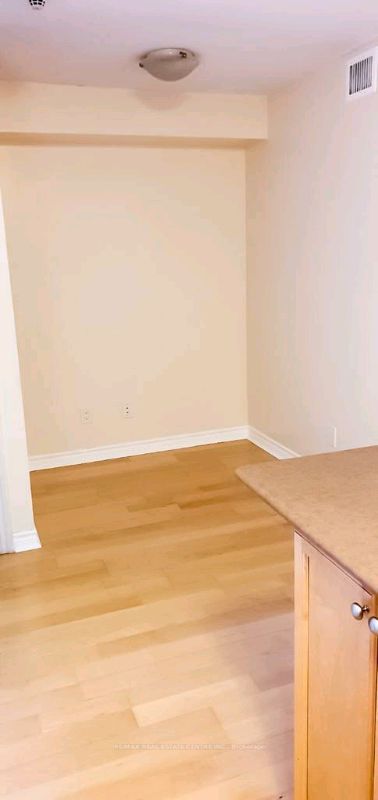 3888 Duke Of York Boulevard 2023 Property Photo 14