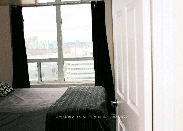 3888 Duke Of York Boulevard 2023 Property Photo 15