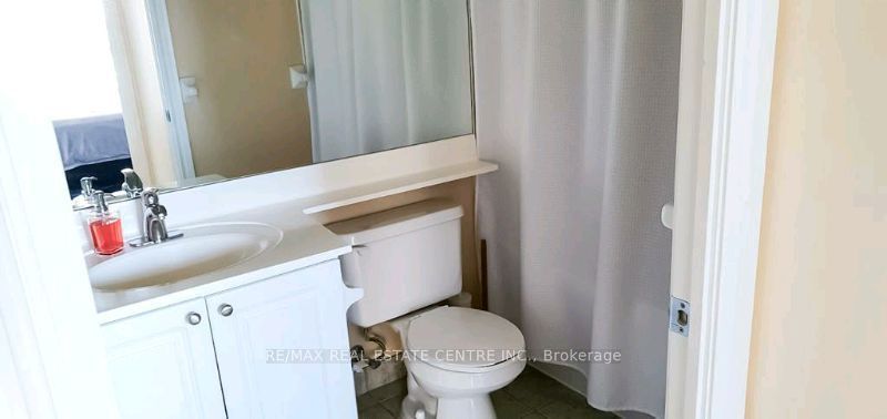 3888 Duke Of York Boulevard 2023 Property Photo 17