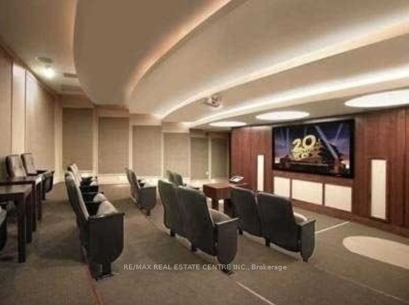 3888 Duke Of York Boulevard 2023 Property Photo 19