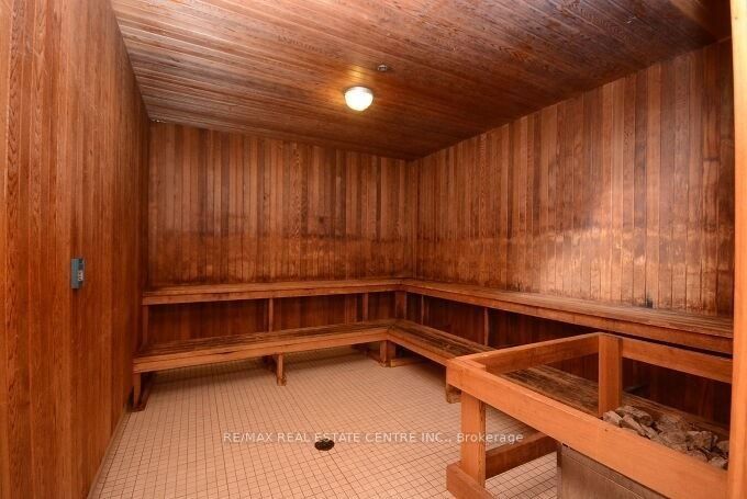 3888 Duke Of York Boulevard 2023 Property Photo 26